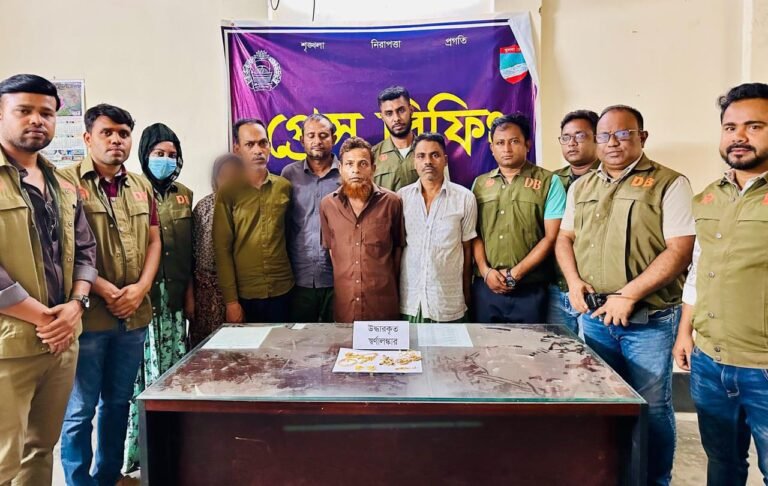যশোরে বাসা ভাড়া নিয়ে অচেতন করে ১০ লাখ টাকার স্বর্ণালঙ্কার লুট, আটক ৫