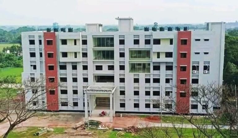 যশোর চৌগাছা হাসপাতালের নতুন ভবন ১৮ মাসেও চালু হয়নি