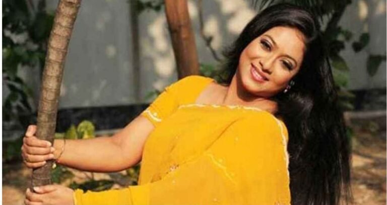 দোয়া চাইলেন শাবনূর
