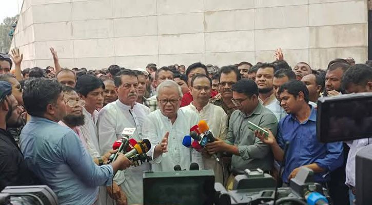 সংকট কাটেনি, দ্রুত নির্বাচনী প্রতিশ্রুতি পূরণের আহ্বান রিজভীর
