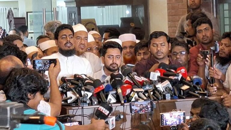 বাংলাদেশ একটি গুরুত্বপূর্ণ সন্ধিক্ষণে অবস্থান করছে: নাহিদ ইসলাম
