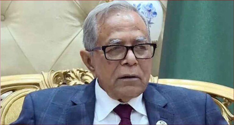 দেশে ফিরেছেন সাবেক রাষ্ট্রপতি আব্দুল হামিদ