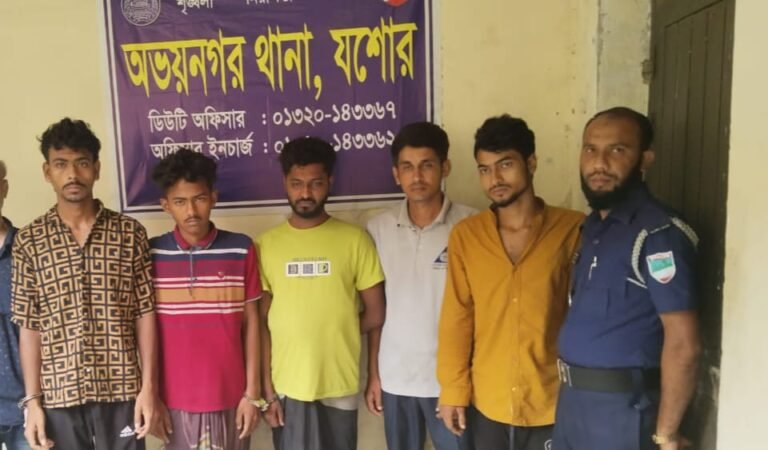 যশোরে বিদেশফেরত যুবককে গলাকেটে হত্যার ঘটনায় ৫জন আটক
