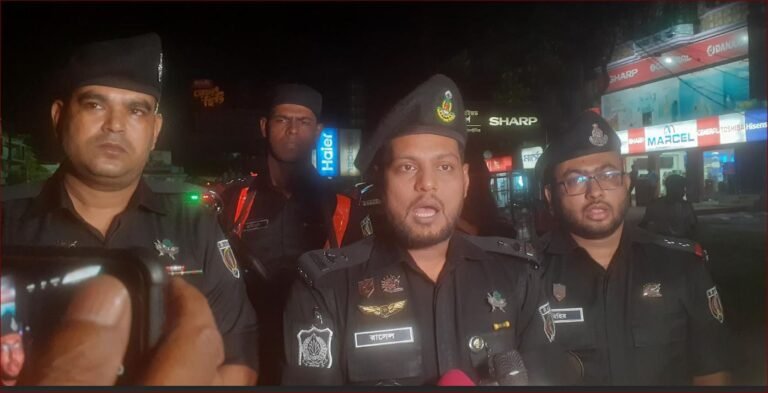 যশোরে র‍্যাবের বিশেষ অভিযান, মোড়ে মোড়ে টহল জোরদার