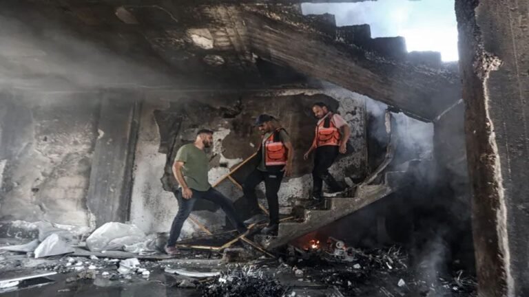 গাজায় ইসরাইলি হামলায় প্রাণ গেল আরও ৮২ ফিলিস্তিনির