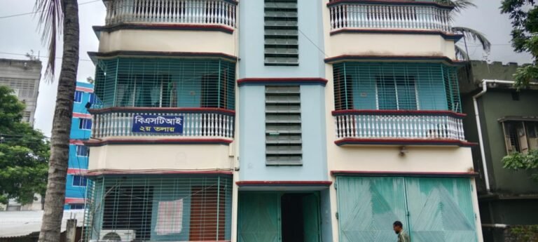 প্রতি মাসে কোটি টাকা ঘুষ আদায়,সরকার হারাচ্ছে রাজস্ব যশোর বিএসটিআই অফিস ঘুষ দূর্নীতির আখড়ায় পরিনত 