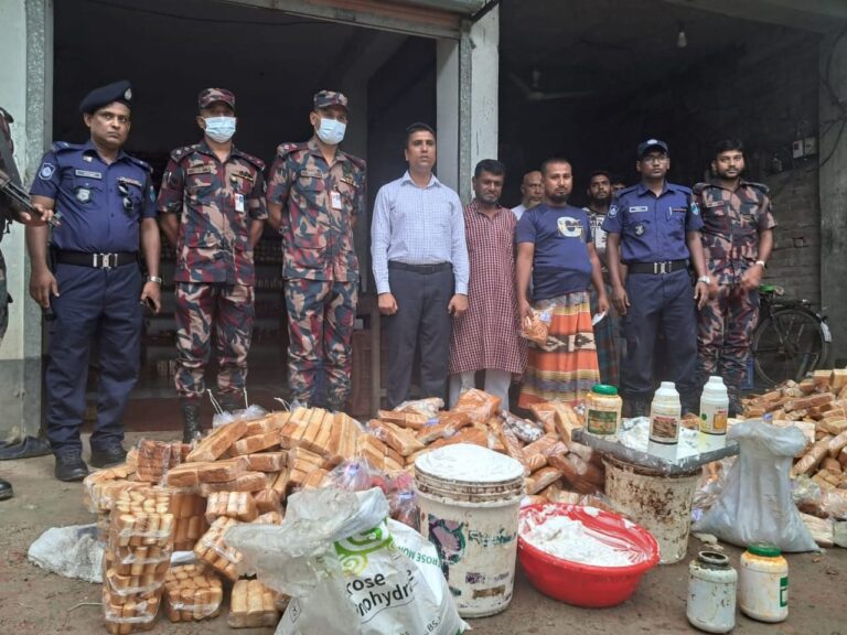 শার্শার গোগা বাজারে ভোক্তা অধিকার অধিদপ্তরের অভিযান, দুই প্রতিষ্ঠানকে দুই লাখ টাকার বেশি জরিমানা