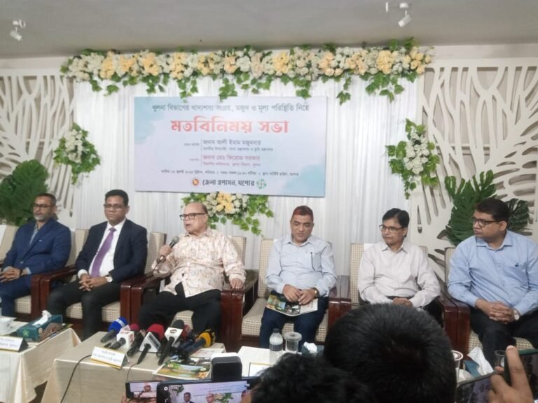 খাদ্য বান্ধব কর্মসূচি শুরু হলে চালের দাম নিয়ন্ত্রণে আসবে : যশোরে খাদ্য উপদেষ্টা 
