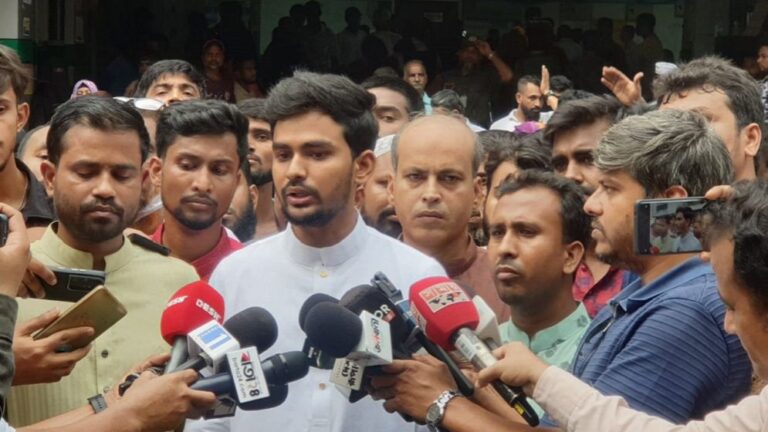 জাতীয় পার্টি দিয়ে আ. লীগ ফেরানোর পরিকল্পনা চলছে: আসিফ মাহমুদ