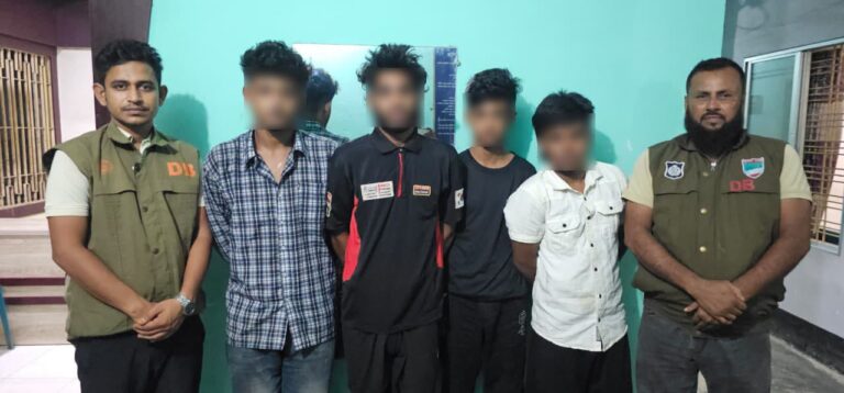 যশোরে চাঁদাবাজি মামলায় ‘হৃদয় গ্রুপ’-এর চার কিশোর গ্যাঙের সদস্য গ্রেফতার
