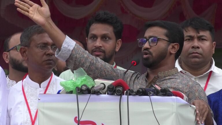 শেখ হাসিনাকে থাপড়িয়ে দাঁত খুলে দেয়ার হুঁশিয়ারি রাশেদ খানের