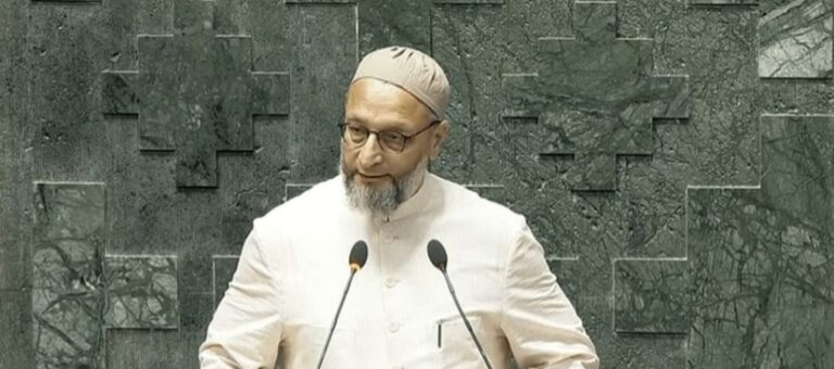 অনুপ্রবেশকারী প্রসঙ্গে শেখ হাসিনাকে দিয়ে অভিযান শুরুর দাবি করেন?