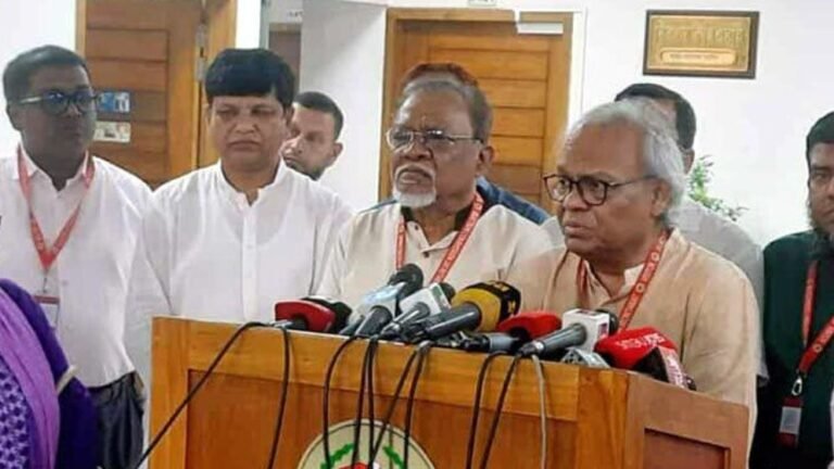 ‘দোসররা’ কি ষড়যন্ত্র করছে? ইসির কাছে জানলেন রিজভী