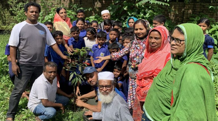 বিএসপির সদস্য দুই কবির  স্মরণে বৃক্ষরোপণ
