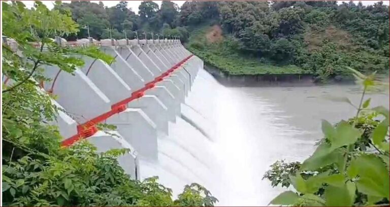 ৭ দিন পর বন্ধ করা হলো কাপ্তাই বাঁধের ১৬ জলকপাট