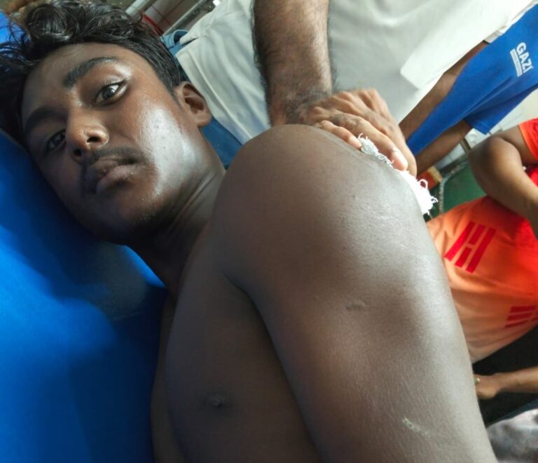 যশোরে ছিনতাইকারীর ছুরিকাঘাতে এসিল্যান্ড অফিসের স্টাফ আহত