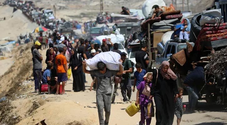 গাজা সিটিতে ইসরায়েলের নজিরবিহীন হামলা, প্রাণভয়ে পালাচ্ছে মানুষ