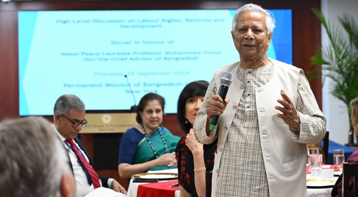 নির্বাচনের আগে গুরুত্বপূর্ণ শ্রম সংস্কার বাস্তবায়নের প্রতিশ্রুতি প্রধান উপদেষ্টার