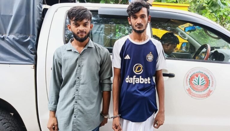 যশোরে গাঁজাসহ দুই যুবক আটক, মোবাইল কোর্টে কারাদণ্ড