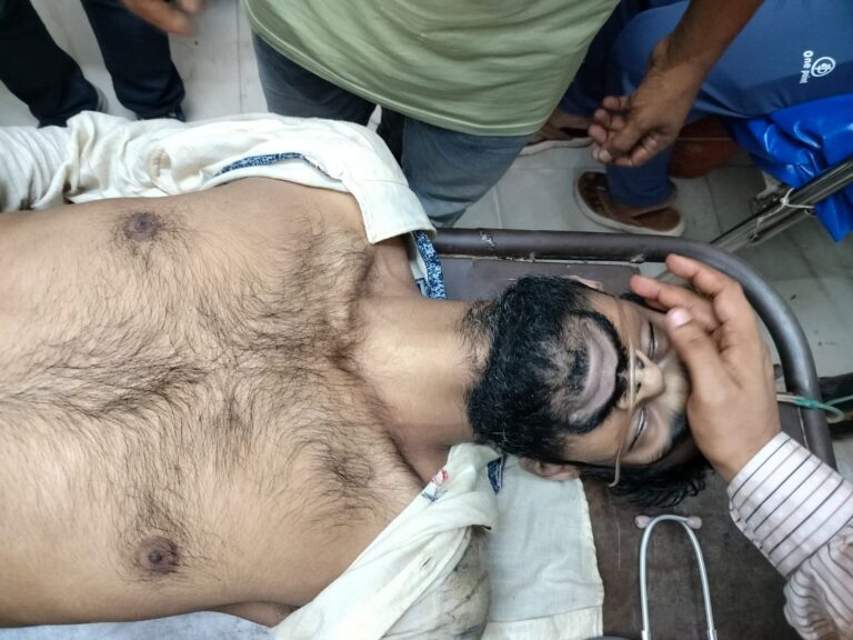 যশোরে নিখোঁজ থাকার পর বাড়ির উঠানে গলায় লুঙ্গি পেচানো অবস্থায় মরদেহ উদ্ধার