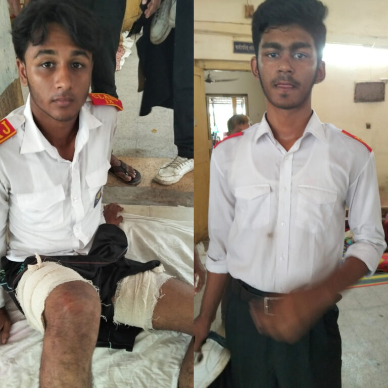 যশোরের ছুরিকাঘাতে দুই স্কুল ছাত্র জখম