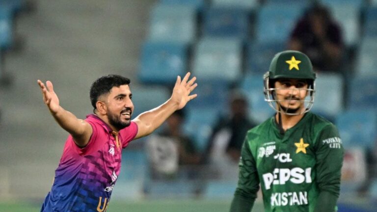 পাকিস্তানি ওপেনারের লজ্জার রেকর্ড