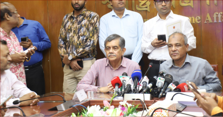 রাকসু-চাকসু নির্বাচন নিয়ে উদ্বেগ নেই: স্বরাষ্ট্র উপদেষ্টা