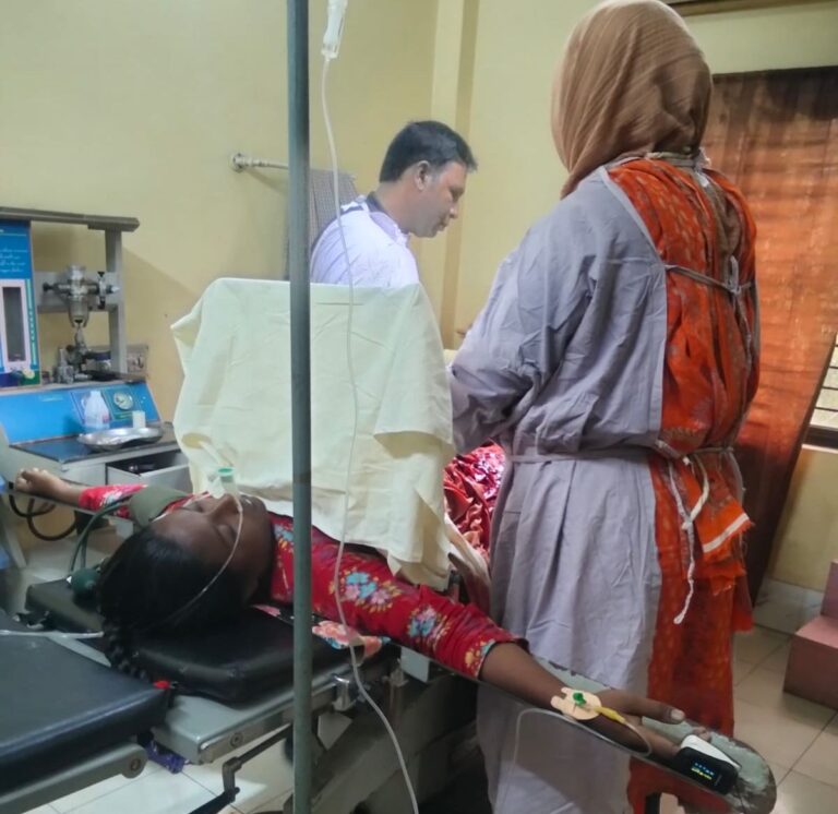 যশোরে সিজারিয়ান রোগীর মৃত্যু, ভুয়া ডাক্তার নিয়ে তোলপাড়