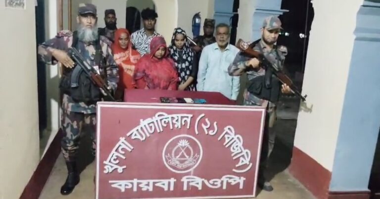 অবৈধভাবে ভারতে প্রবেশকালে যশোরে ৫ জন আটক
