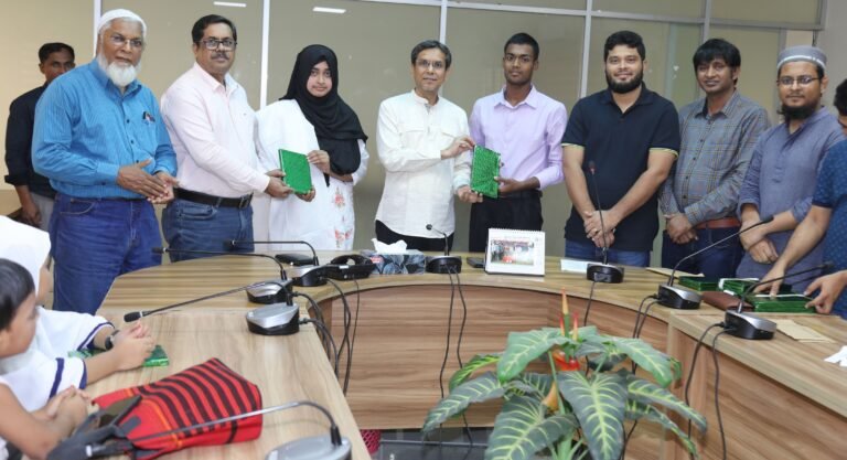 যবিপ্রবিতে ‘জুলাই বিপ্লব ২০২৪’ প্রতিযোগিতার পুরস্কার বিতরণ