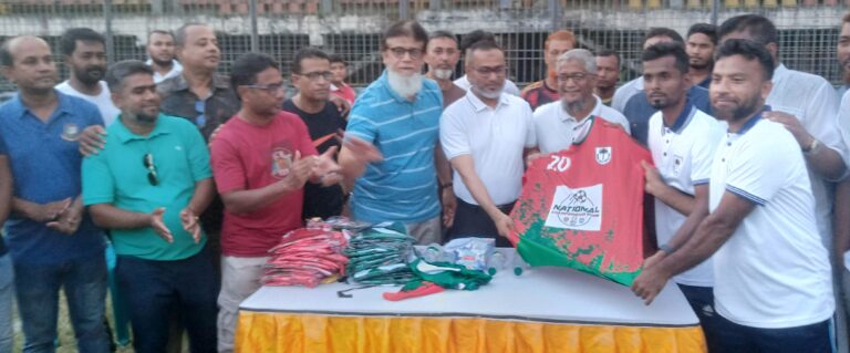 যশোরে জাতীয় ফুটবল চ্যাম্পিয়নশিপ খেলোয়াড়দের জার্সি উন্মোচন