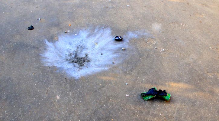 সারজিস আলমের সভায় ককটেল হামলা