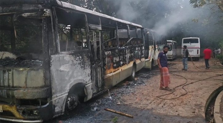 রাতভর ড্যাফোডিল ও সিটি ইউনিভার্সিটির শিক্ষার্থীদের সংঘর্ষ, অগ্নিসংযোগ