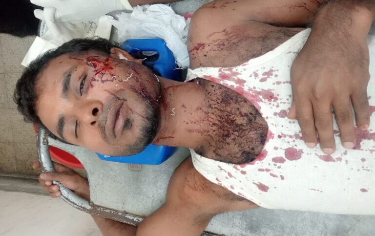 যশোরে মাদক ব্যবসা নিষেধ করায় যুবককে ছুরি ও গ্লাস দিয়ে গুরুতর আহত