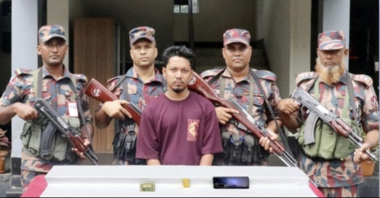 যশোরে স্বর্ণের বারসহ এক যুবক আটক