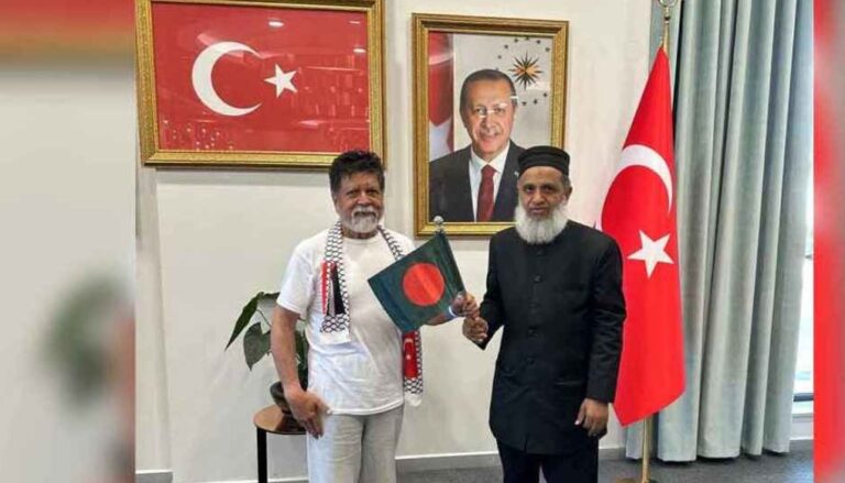 ইসরায়েল থেকে মুক্তি পেয়ে তুরস্কে পৌঁছালেন শহিদুল আলম