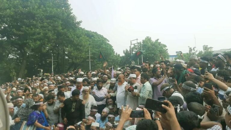 বাড়িভাড়া ৫ শতাংশ দিতে রাজি সরকার, নারাজ শিক্ষকরা