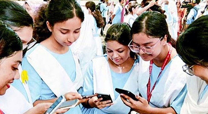 এইচএসসি ও সমমানের ফল প্রকাশ, পাসের হার ৫৮.৮৩ শতাংশ