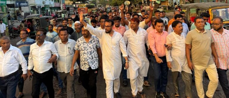 শার্শার বাগআঁচড়ায় বিএনপির ৩১ দফা বাস্তবায়নে লিফলেট বিতরণ ও গণসংযোগ