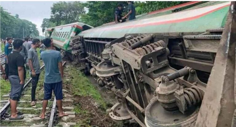 ট্রেন লাইনচ্যুত, সিলেটের সঙ্গে সারাদেশের রেল যোগাযোগ বন্ধ