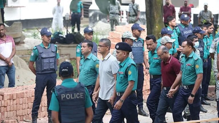 ১৫ সেনা কর্মকর্তাকে কারাগারে পাঠানোর নির্দেশ ট্রাইব্যুনালের