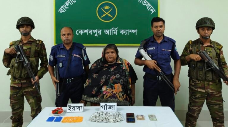 মনিরামপুরে সেনাবাহিনীর অভিযানে নারী মাদক ব্যবসায়ী গ্রেফতার