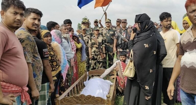 যশোর সীমান্তে পতাকা বৈঠকের মাধ্যমে ভারতীয় নাগরিকের লাশ বাংলাদেশি স্বজনদের দেখানো