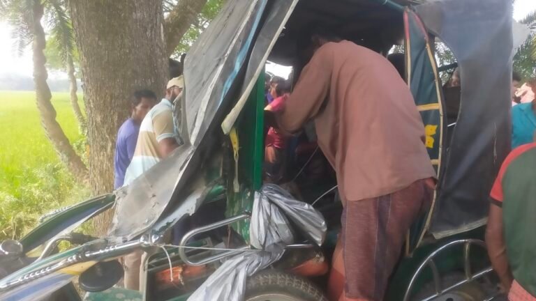 যশোর ঝিকরগাছায় মোটরসাইকেল-ইজিবাইক সংঘর্ষে দুইজন আহত