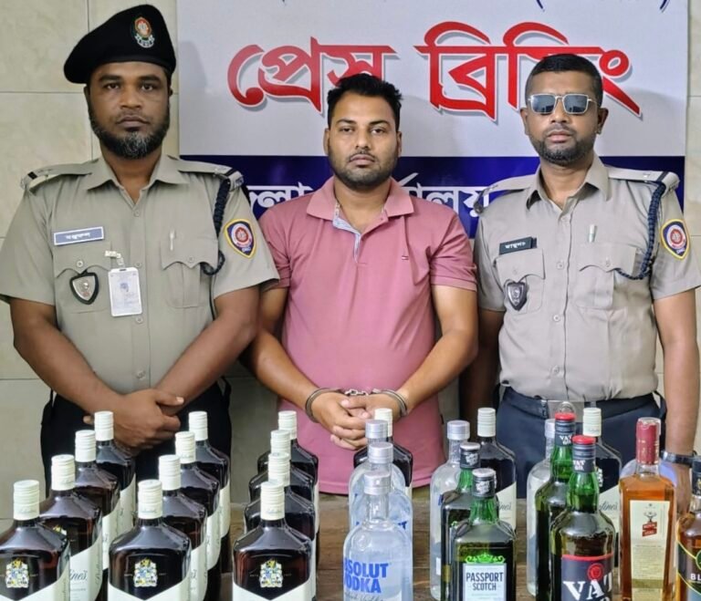 যশোরে বিদেশী মদসহ এক যুবক গ্রেফতার