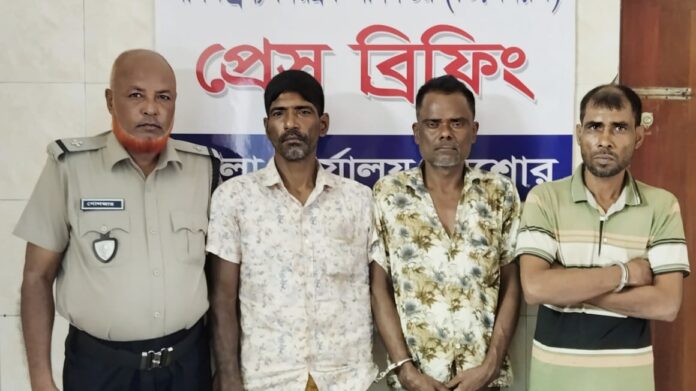 যশোরে মাদকবিরোধী অভিযানে ৬৫০ গ্রাম গাঁজাসহ আটক ছবি