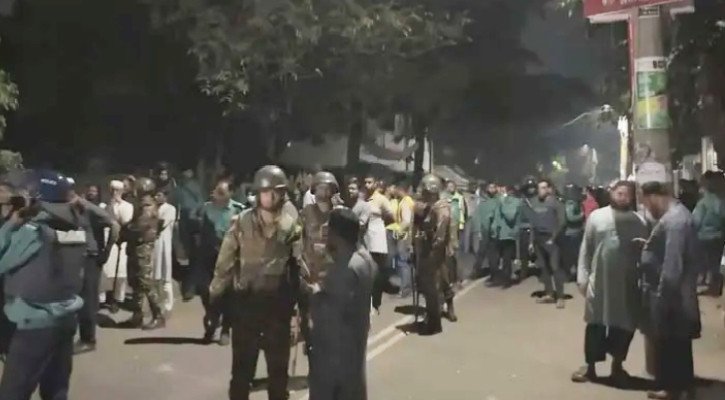 ঢাকা আলিয়া রণক্ষেত্র, সেনা-পুলিশ মোতায়েন