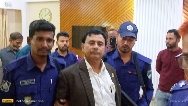 যশোরে সার্কিট হাউজে ভুয়া অতিরিক্ত সচিব সেজে সুবিধা গ্রহণকারী আটক