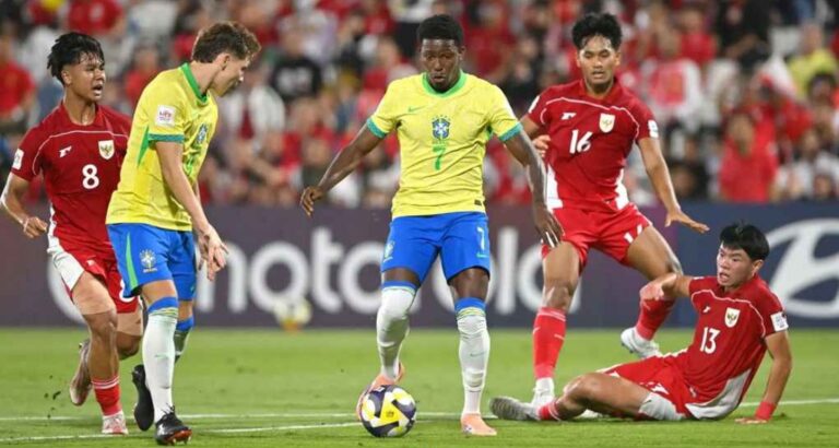 ব্যাক টু ব্যাক জয়ে শেষ ষোলোতে ব্রাজিল