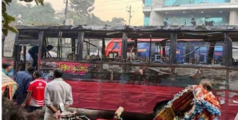 হাসিনার রায়: রাতভর ককটেল বিস্ফোরণ, বাসে অগ্নিসংযোগ